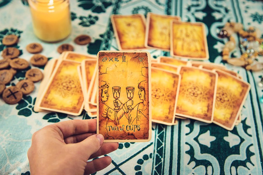 Tarot card reading